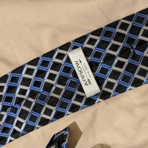 Arrow blue and black tie - Picture 2 of 2